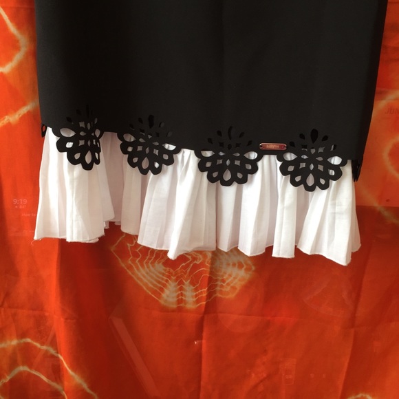 Babylon Black Dress LaserCut Trim Flared White Hem - Picture 5 of 12